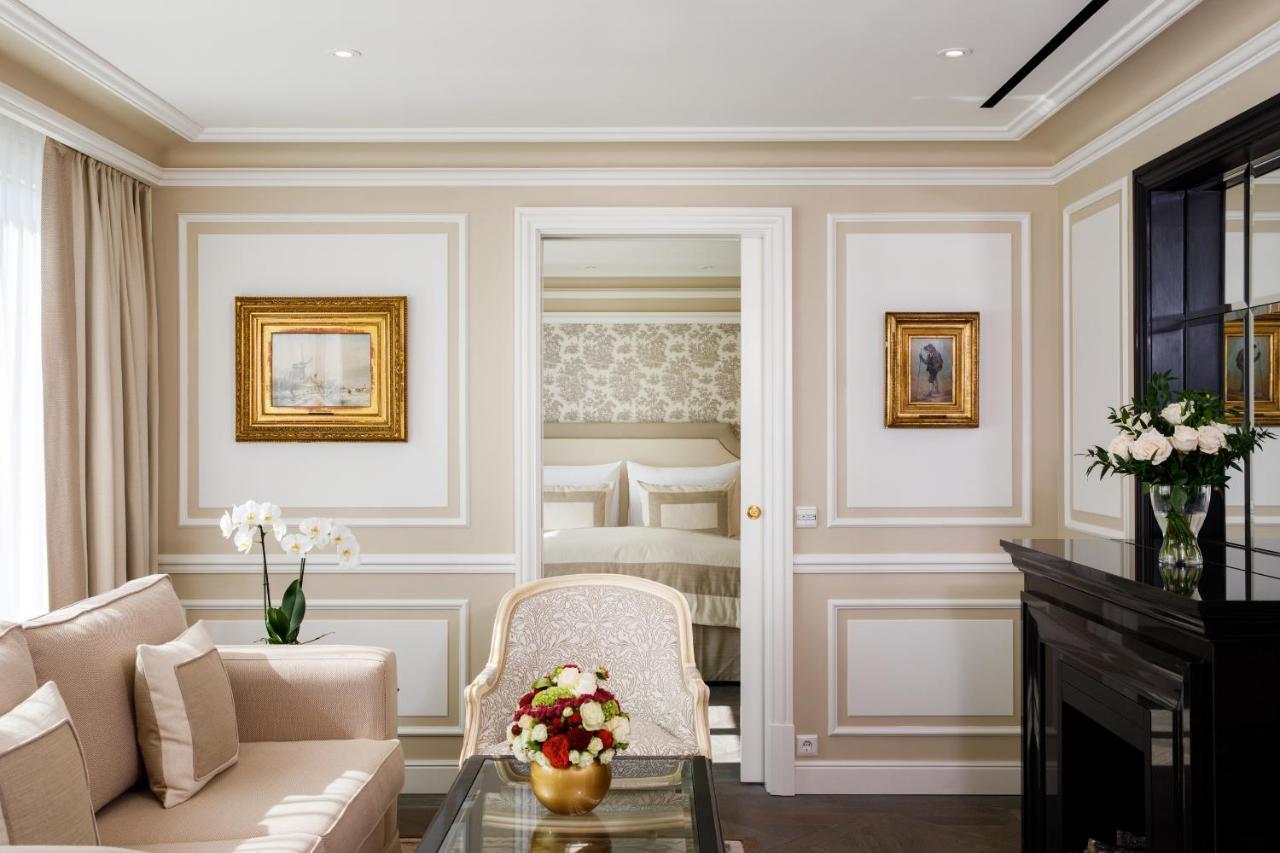 Hotel Sacher Зальцбург Экстерьер фото A suite at the Mandarin Oriental, Paris