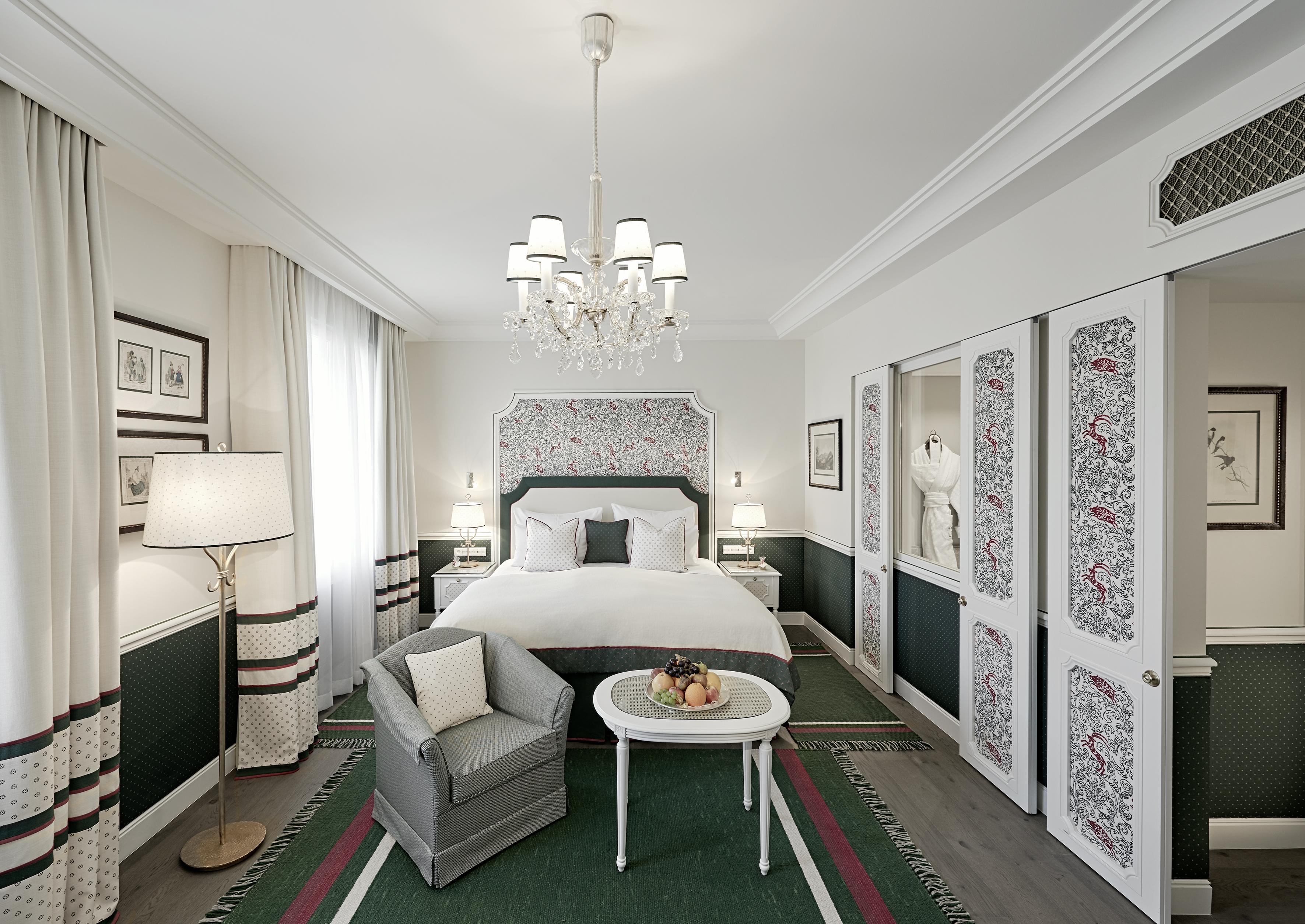 Hotel Sacher Зальцбург Экстерьер фото A suite at the Mandarin Oriental, Munich