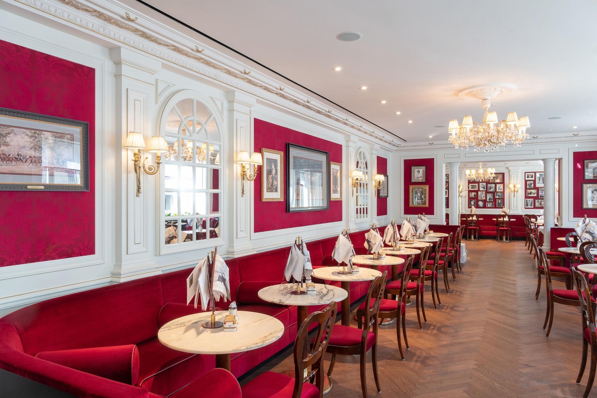 Hotel Sacher Зальцбург Экстерьер фото Interior of the restaurant