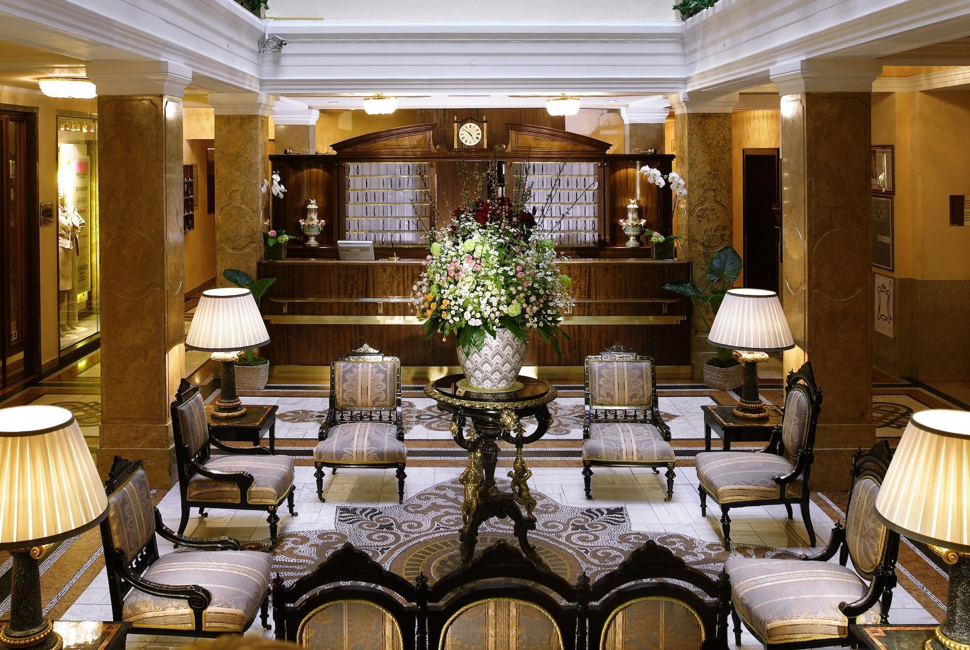 Hotel Sacher Зальцбург Интерьер фото The lobby of the hotel